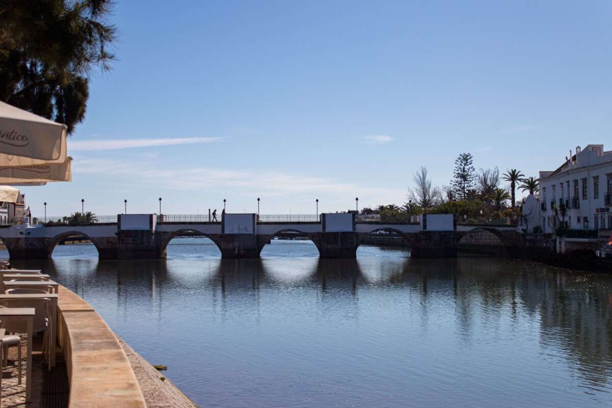 Ponte-antiga-de-Tavira.jpg