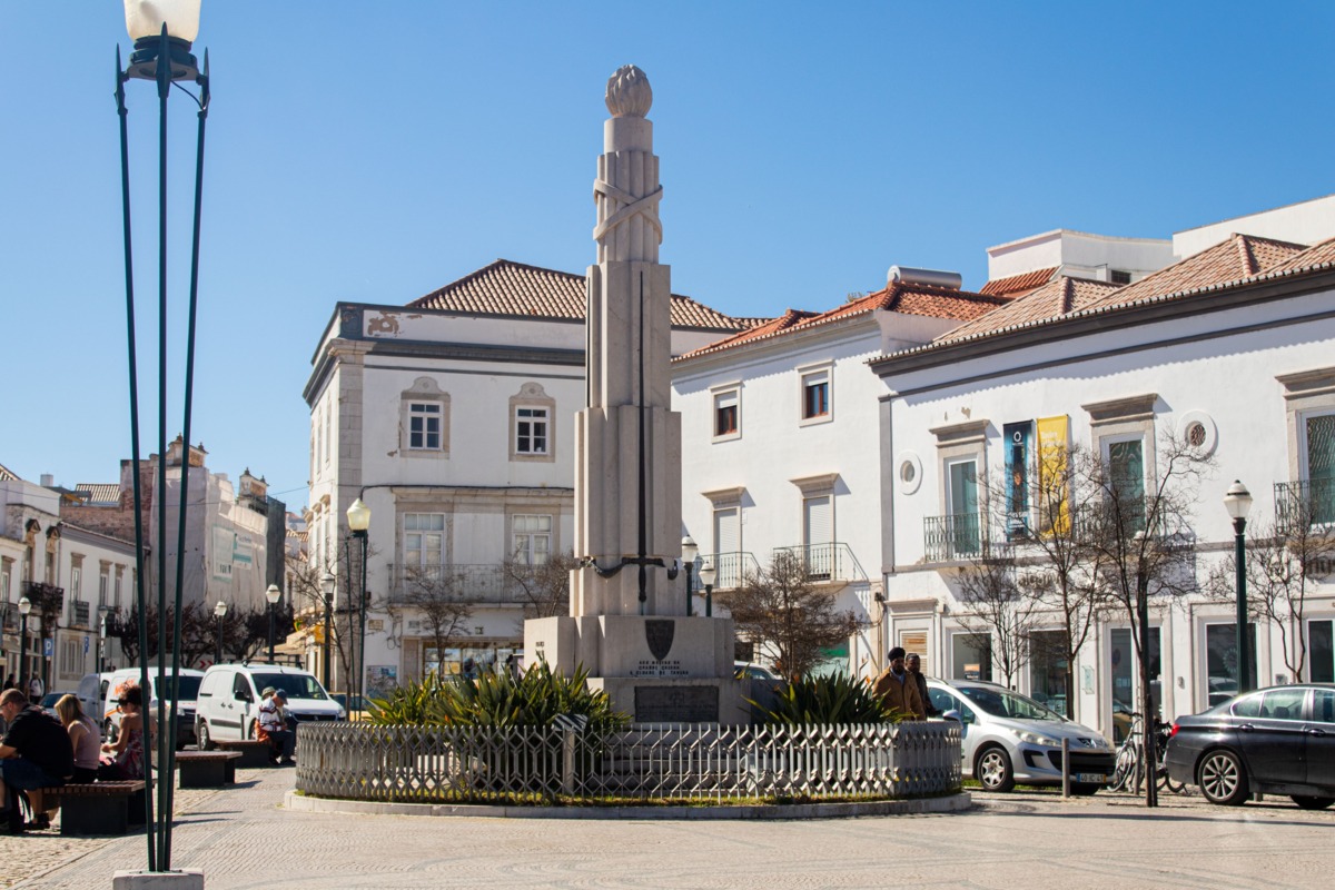 Monumento-aos-Combatentes-da-Grande-Guerra-em-Tavira.jpg